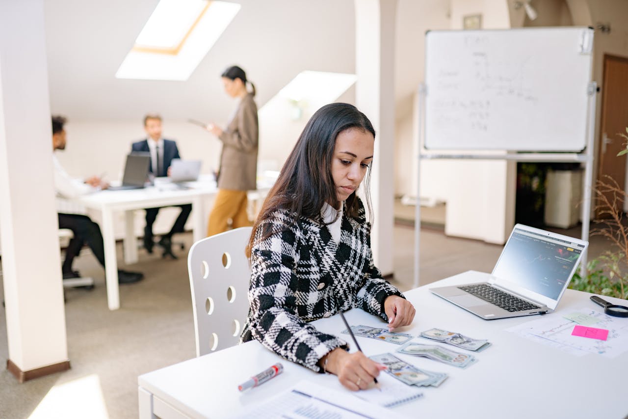 Churn Entrepreneur Arrêtez l'Hémorragie des Clients-entrepreneur anonyme-strategie des fractales