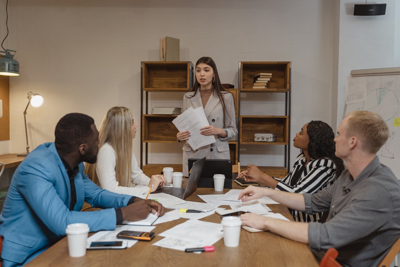 leadership décentralisé-entrepreneur anonyme-strategie des fractales