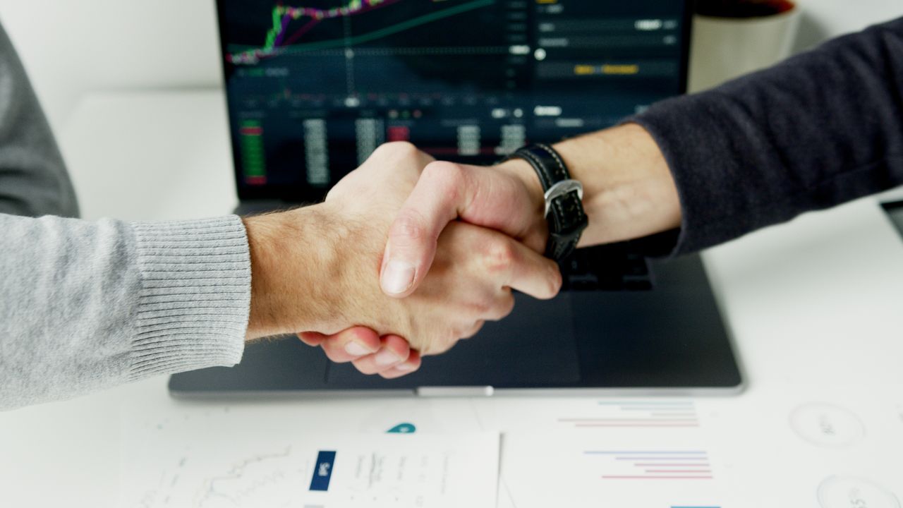 comment trouver un associé-entrepreneur anonyme-strategie des fractales
