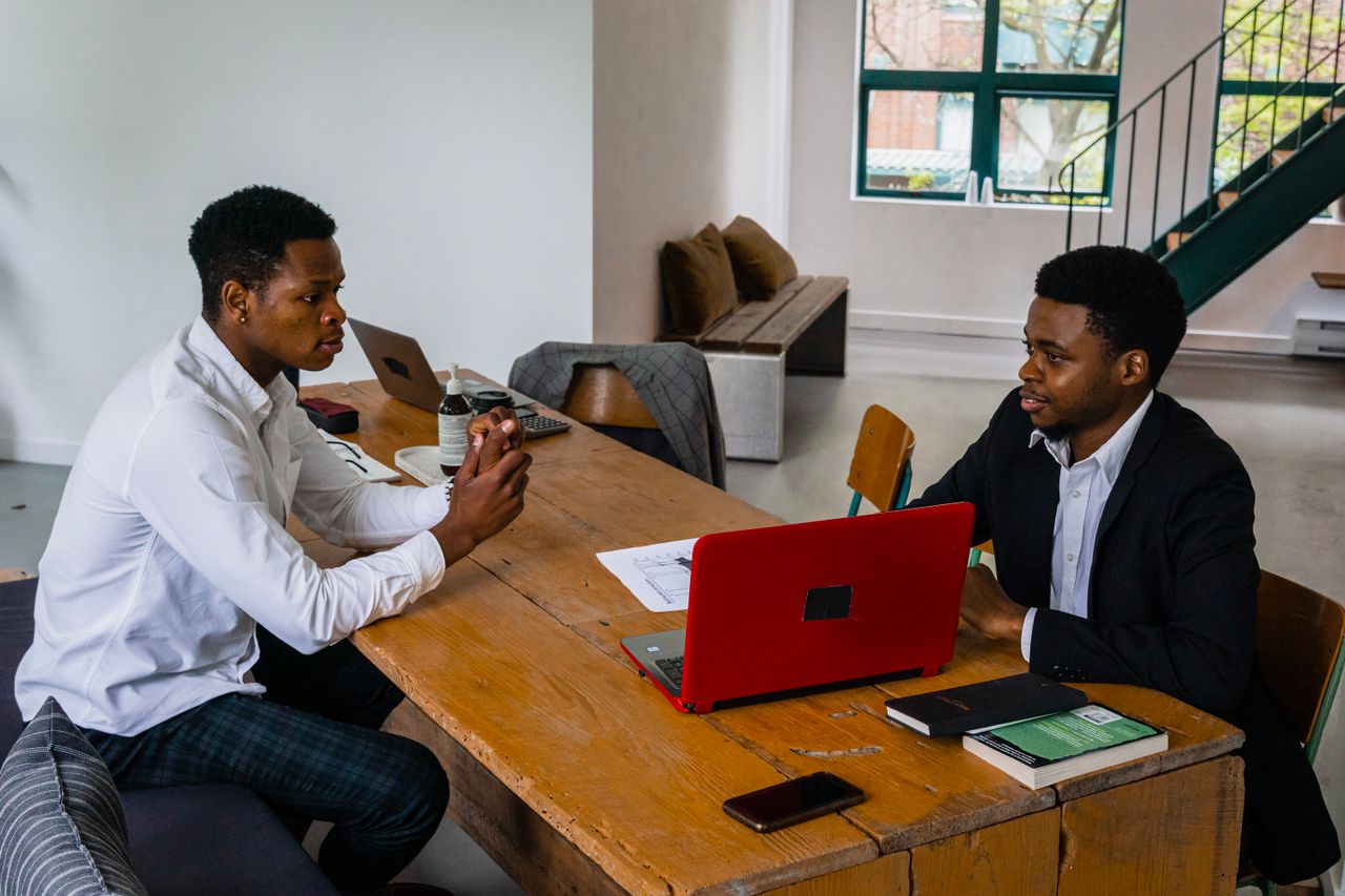 influencer partnership entrepreneur-entrepreneur anonyme-strategie des fractales