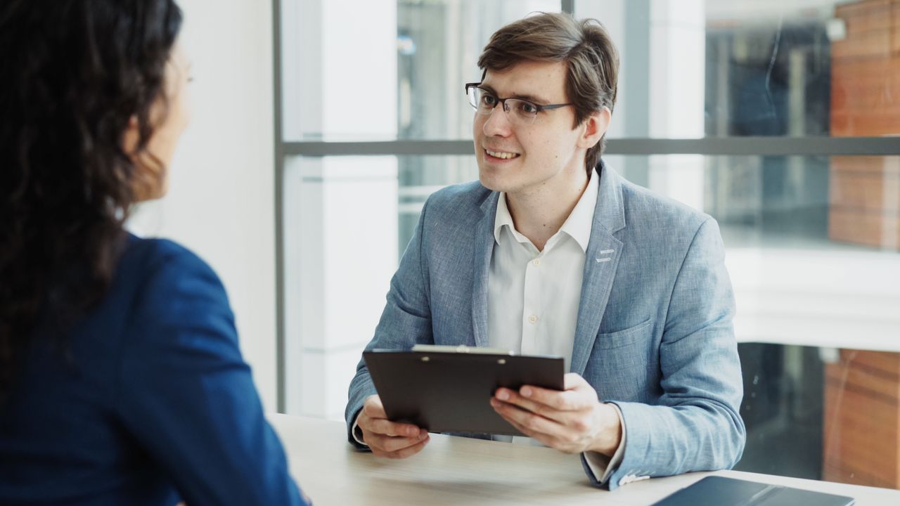recruter premier salarié-entrepreneur anonyme-strategie des fractales