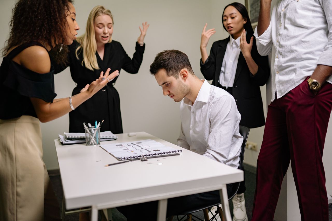 salarié toxique entreprise-entrepreneur anonyme-strategie des fractales