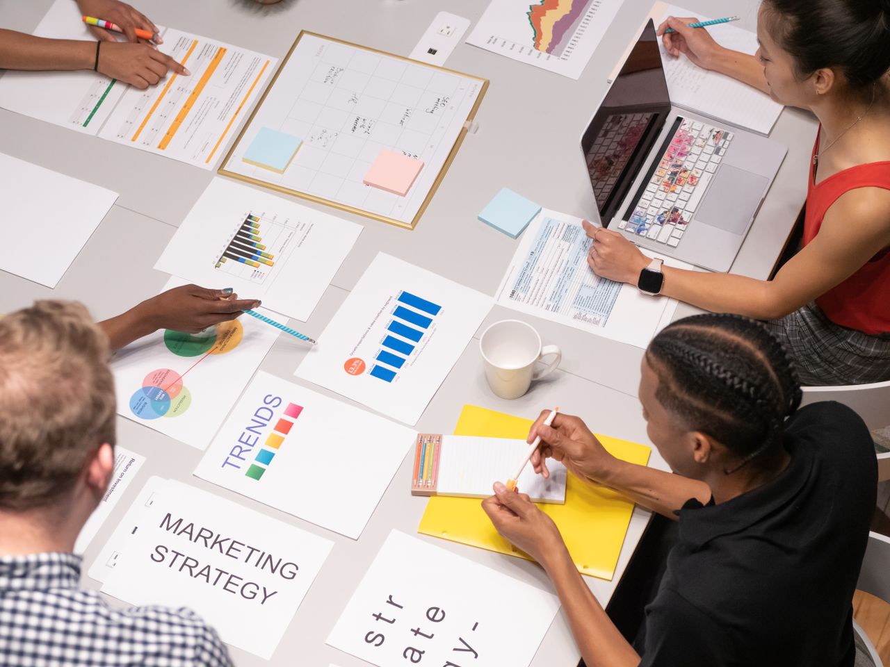 B2B vs B2C choisir stratégie-strategie des fractales