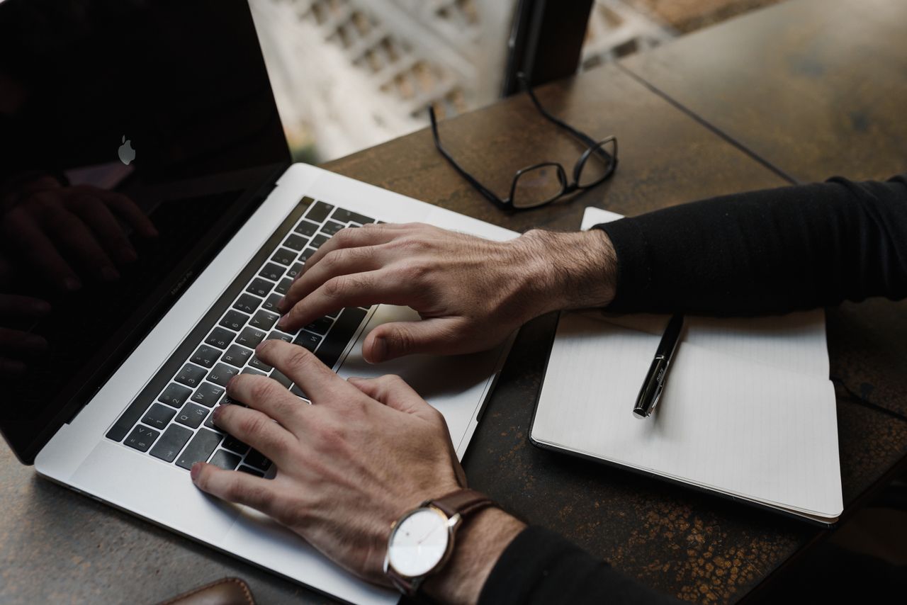 cold email outreach B2B-strategie des fractales
