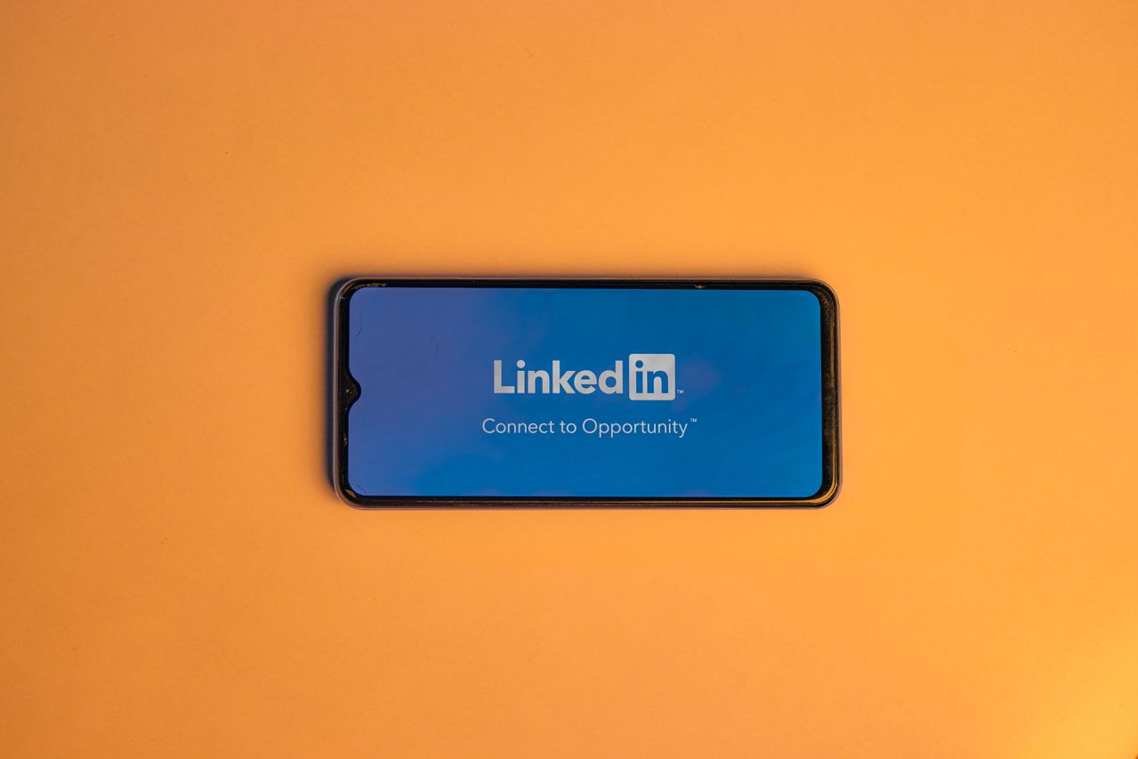 linkedin outreach entrepreneur