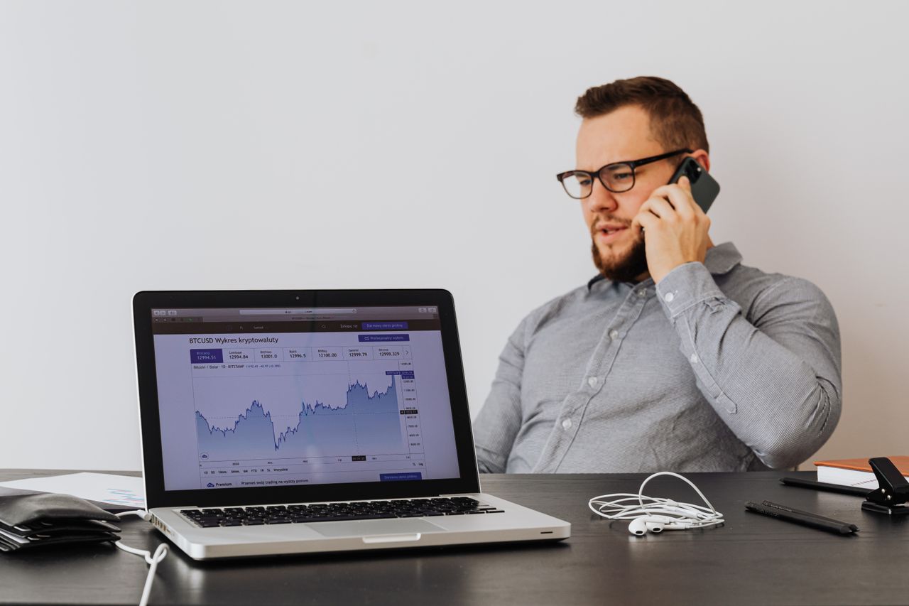 data analyst consultant indépendant-Entrepreneur Anonyme Stratégie des Fractales