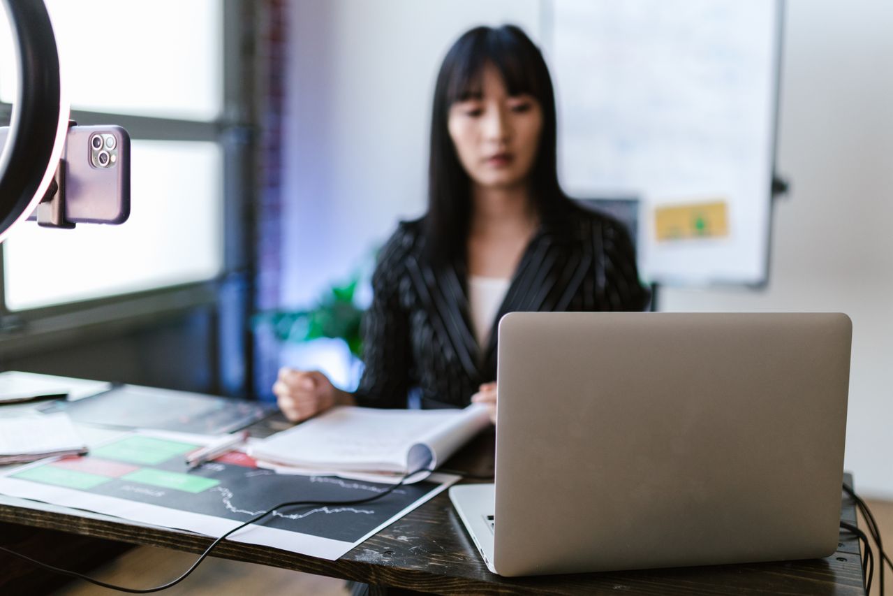 vidéaste entrepreneur YouTube B2B-Entrepreneur Anonyme Stratégie des Fractales