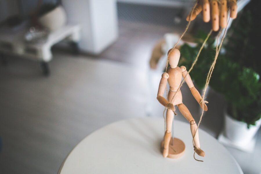 déléguer sans perdre contrôle-entrepreneur anonyme-strategie des fractales