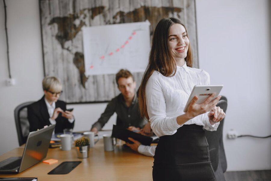 entreprise dominante-entrepreneur anonyme-strategie des fractales
