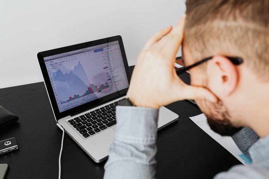entreprise en difficulté financière-entrepreneur anonyme-strategie des fractales