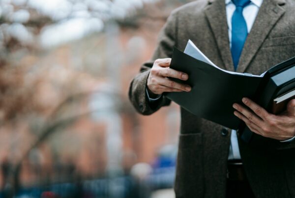 propriété intellectuelle entreprise protéger-entrepreneur anonyme-strategie des fractales