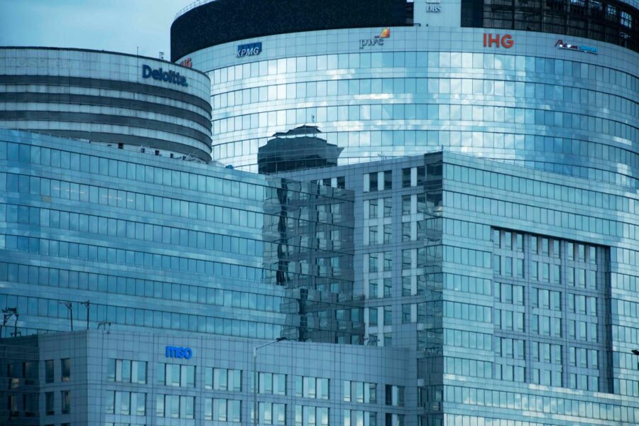 holding société avantages-entrepreneur anonyme-strategie des fractales