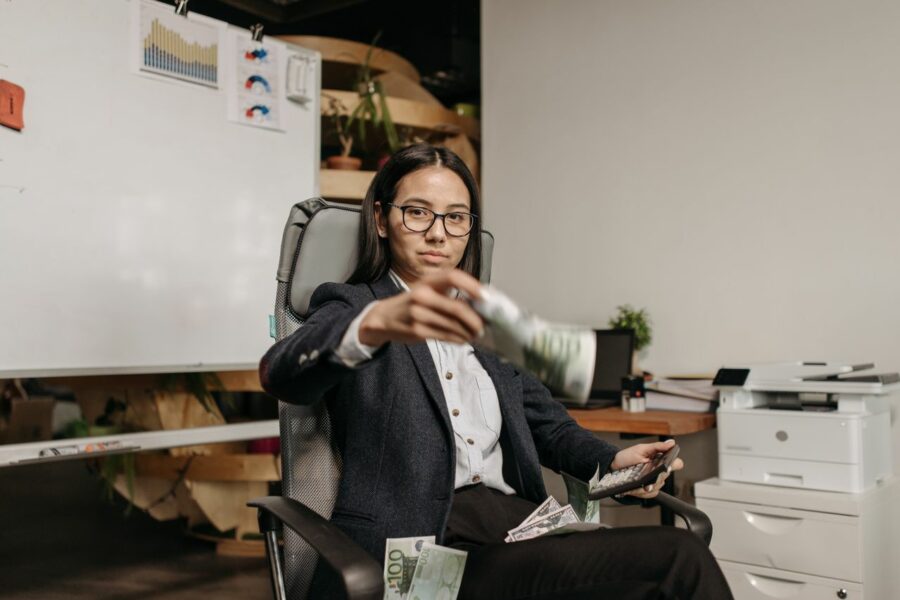 solopreneur 100k revenus-strategie des fractales