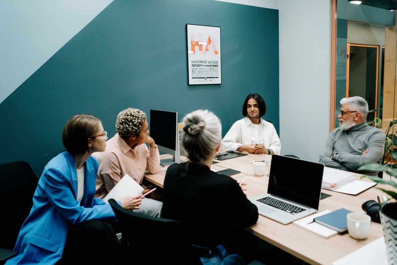 Manager une Équipe Multiculturelle : Ce qui Bloque et Ce qui Fonctionne