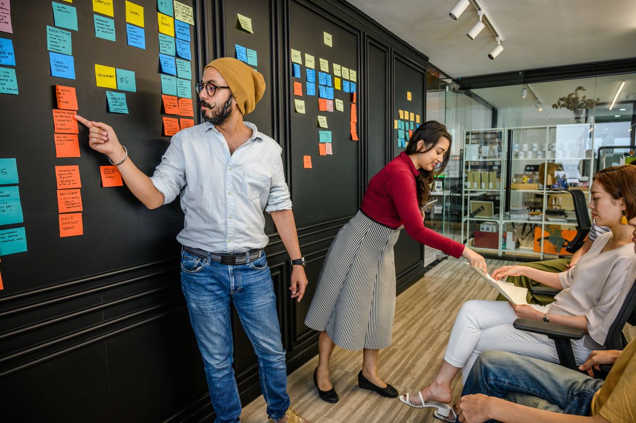 Scrum et Agile pour PME : Ce qui Fonctionne Vraiment Hors des Grandes Entreprises