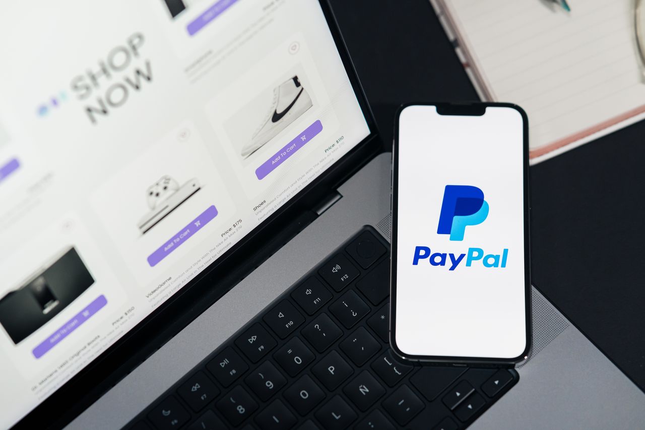 Stripe vs PayPal : Lequel Choisir pour Encaisser Ses Clients